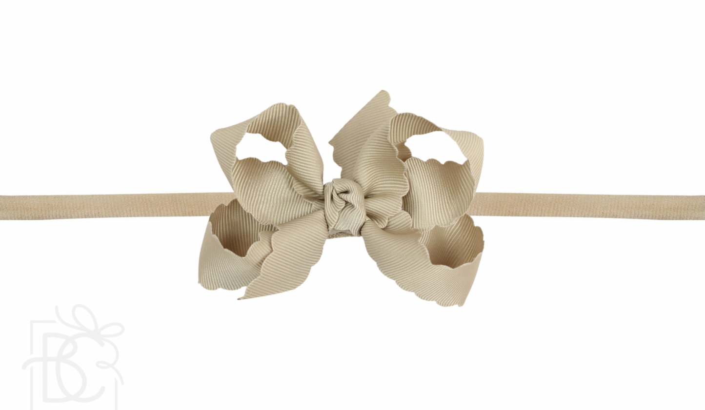 Pantyhose Headband With Scalloped Edge Bow - MEDIUM